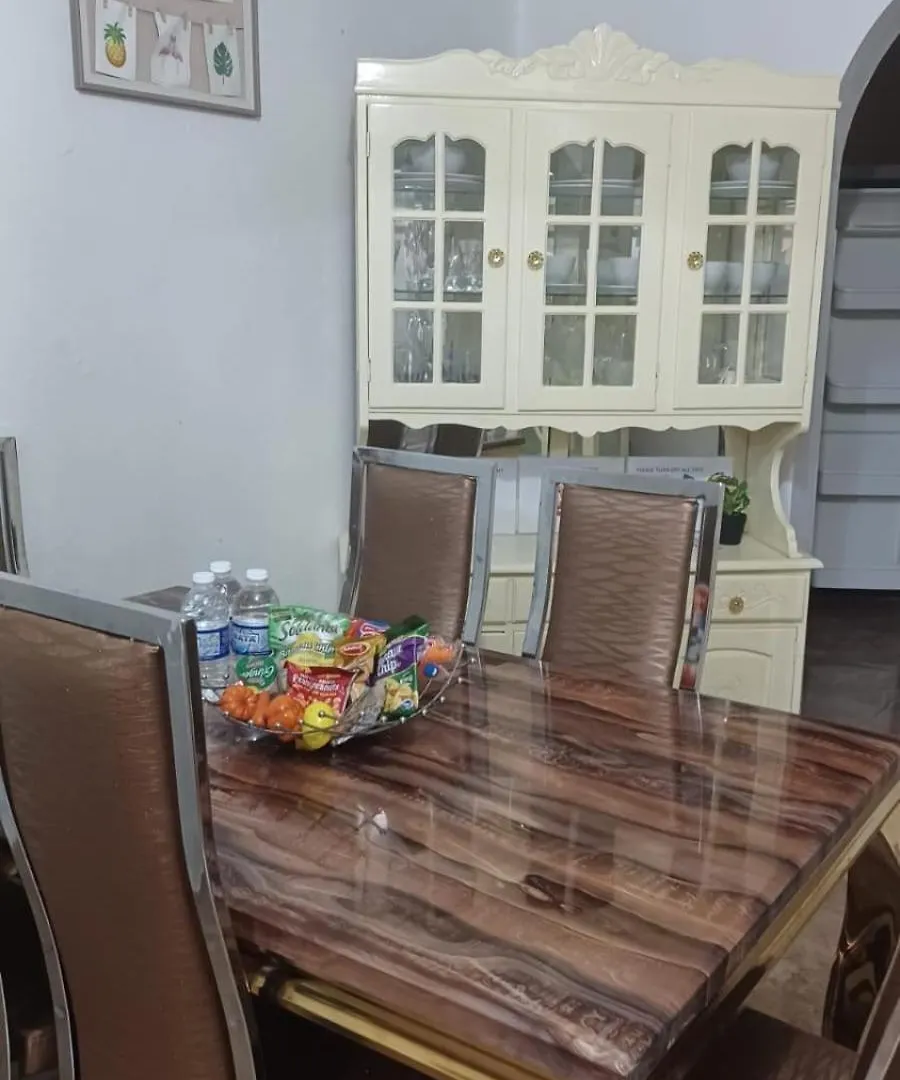 Shadricks Homes Spanish Town 0*,  Jamaika